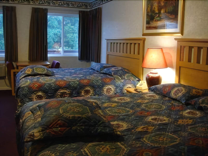 Bedroom 1, Rocky River Inn, Litchfield
