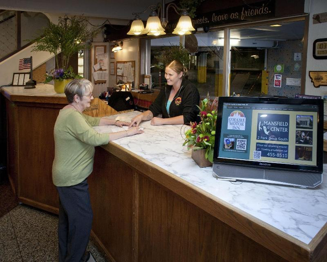 Public Area, O'Haire Inn, Cascade