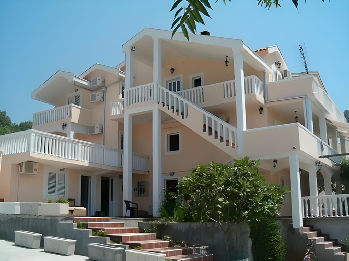 Apartments Vila Lazarevic