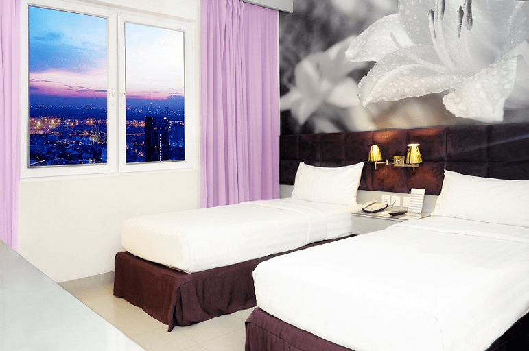 Bedroom 2, Royal Palm Hotel & Conference Center Cengkareng, West Jakarta