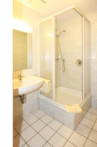 Bathroom 4, Trasen, Mühldorf am Inn