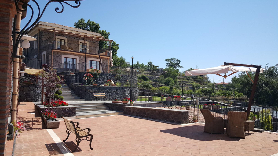 Exterior & Views 2, Antico Borgo Petralia, Catania