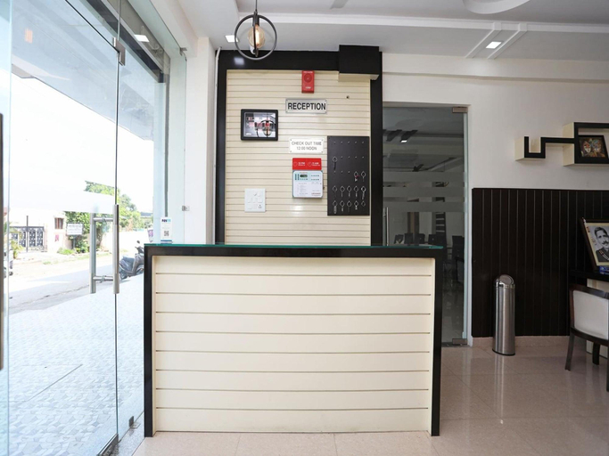 Public Area 2, Hotel Kss Inn, Dehradun
