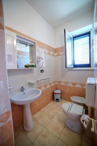 Others 5, Maxpensione, Lecce