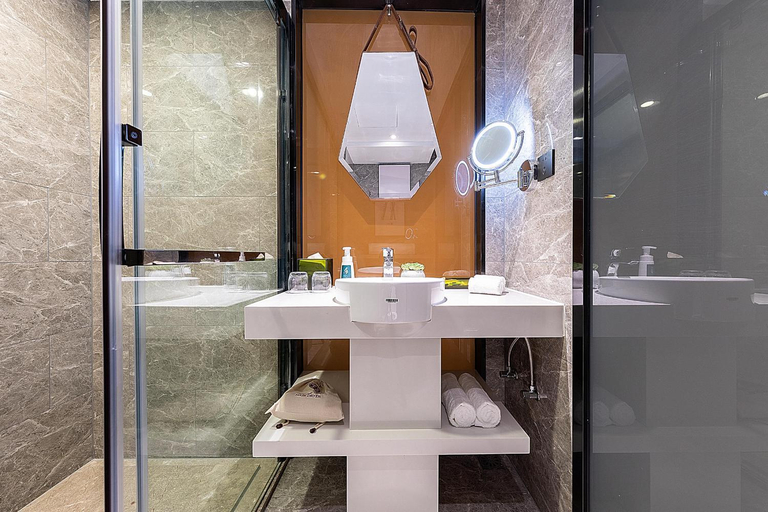 Bathroom 3, Atour Hotel Shenzhen Baoan Xixiang, Shenzhen