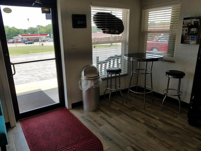 Public Area 2, West Plains Motel, Howell