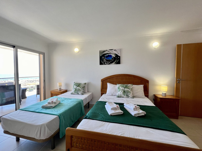 Bedroom 2, Monte Gordo Beach Ocean View 3 by Homing, Vila Real de Santo António