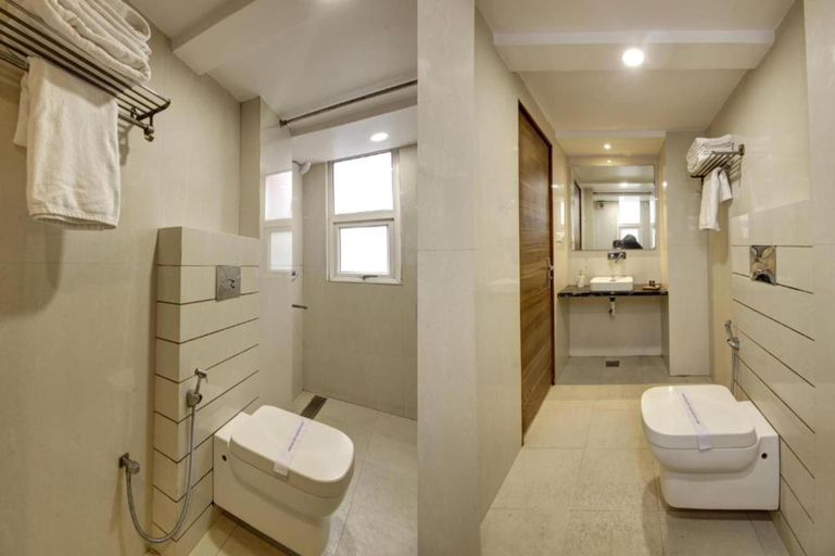 Bathroom 3, The Shanti Plaza New Delhi, Delhi