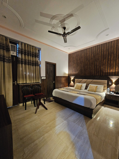 Bedroom 2, Shri Krishna Divine Dham, Mathura