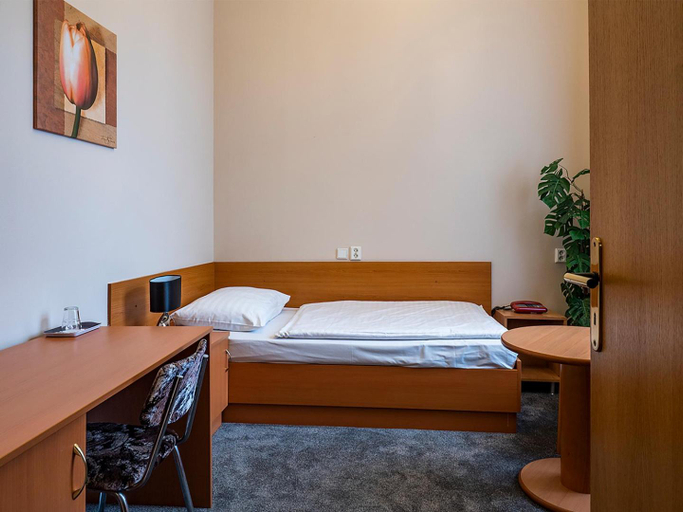 Bedroom 2, Hotel Olympia Ceska Lipa, Česká Lípa
