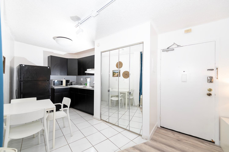 Bathroom 3, Sobe Apartments, Miami-Dade
