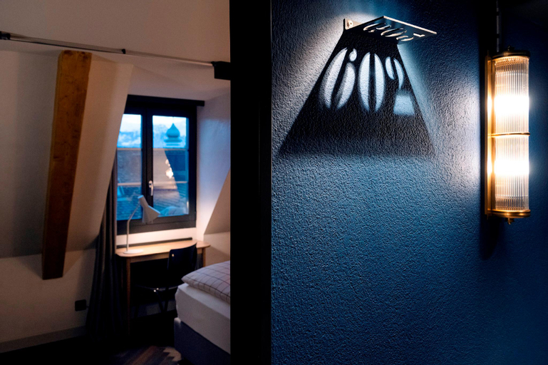 Bedroom 9