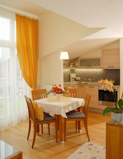 Dining Room 11