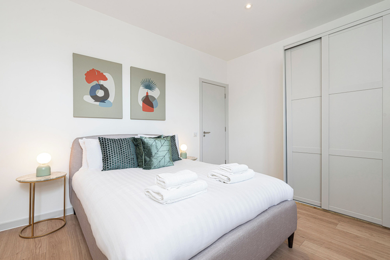 Bedroom 2, JOIVY Stylish 1 bed flats in Soho, London