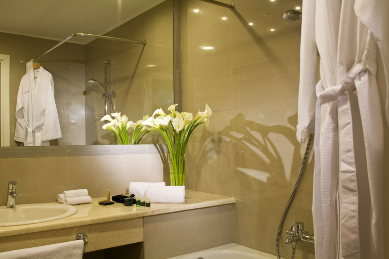 Bathroom, Amalia Nafplio, Peloponnese