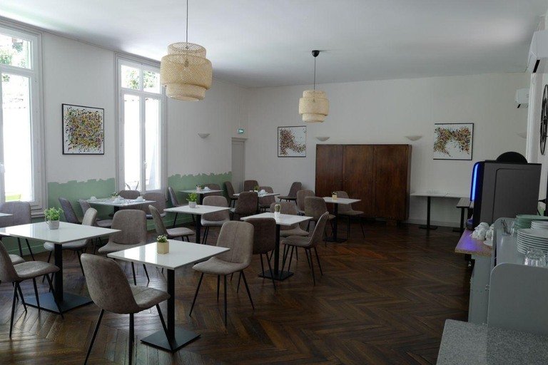 Food & Drinks 5, Hotel De Ma Tante, Hérault