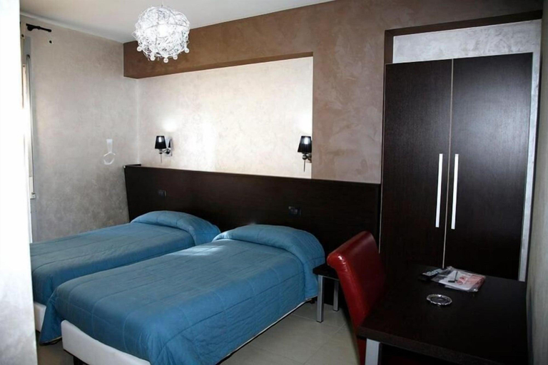 Bedroom 5, Hotel Miramonti, Palermo
