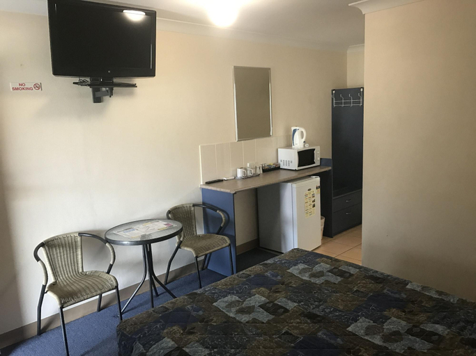 Others 5, Nanango Star Motel, Nanango