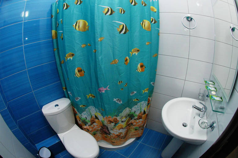 Bathroom 3, Hotel Heksamil, Sarandës
