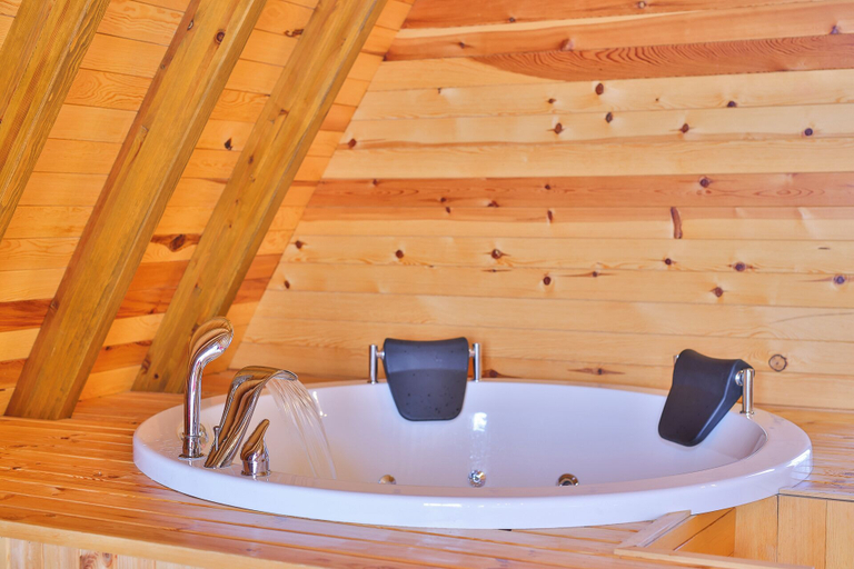 Bathroom 3, Alaska, Kaş