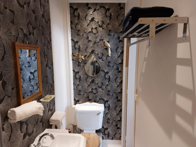 Bathroom 5
