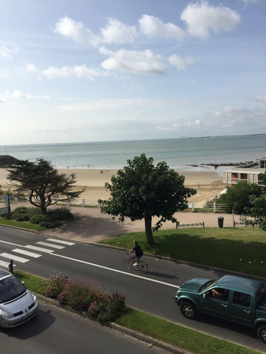 Public Area 4, Beau Rivage, Charente-Maritime