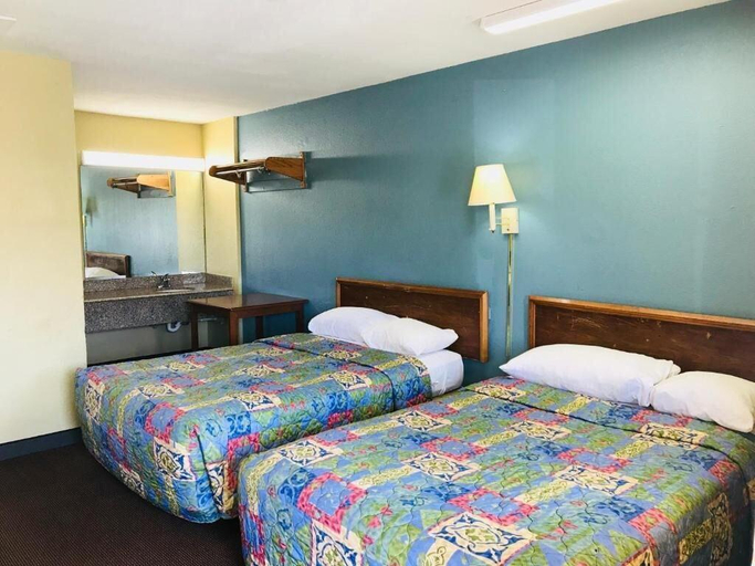 Bedroom 2, Roosevelt inn Motel, Bexar