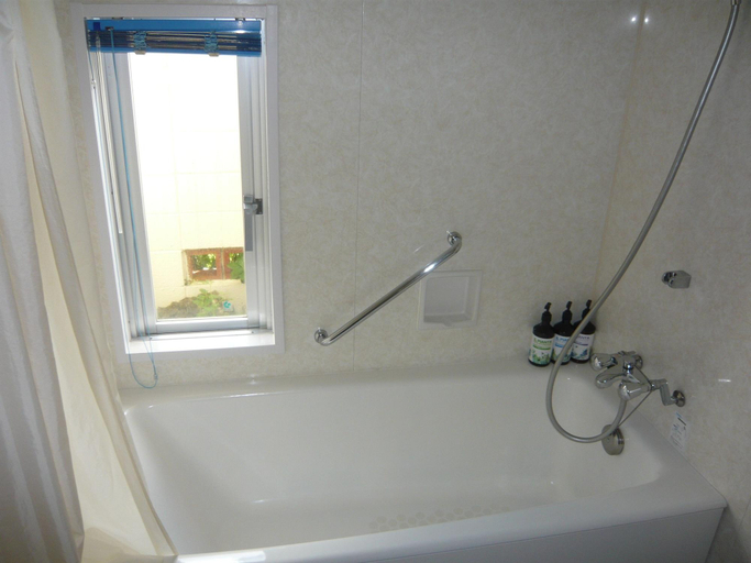 Bathroom 4, Eco Village Iriomote, Taketomi