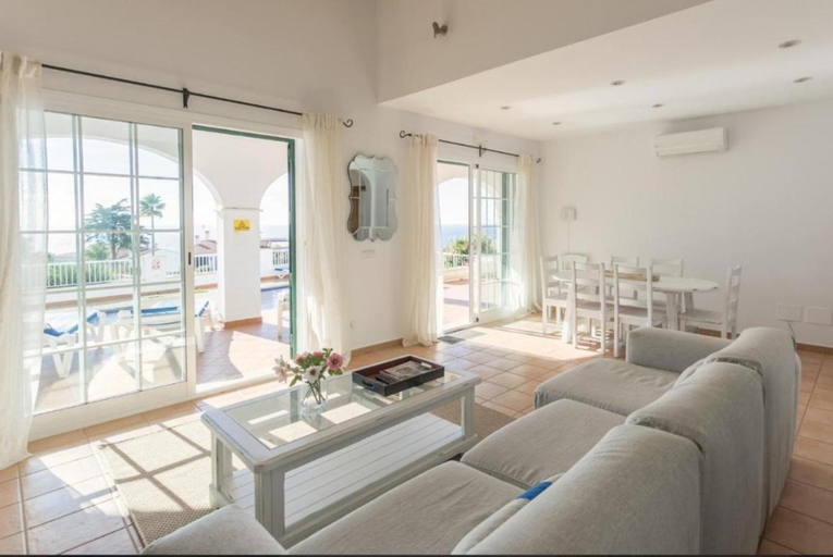 Others 5, Villa Ursula, Baleares