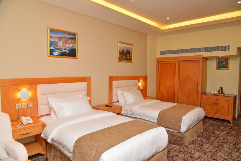 Bedroom 3, The Muscat Plaza Hotel, Bausher