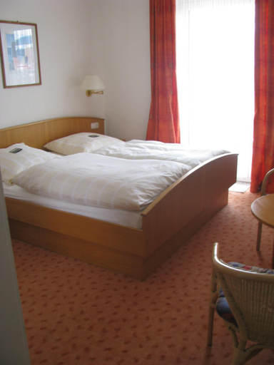 Bedroom 2, Hotel Sonnenhof, Lippe
