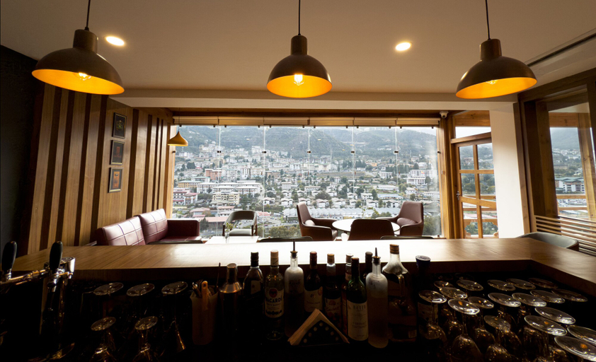 Food & Drinks 5, Tro Hotel, Chang