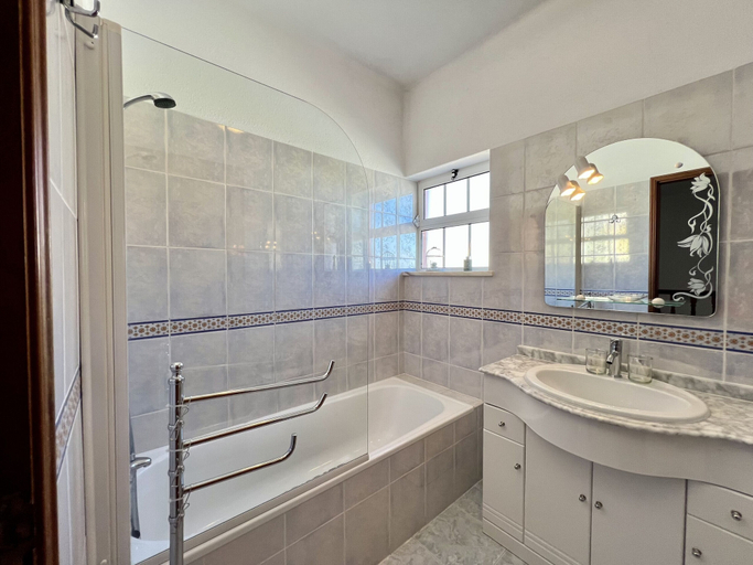 Bathroom 4, Pêra Stylish Villa With Pool by Homing, Silves