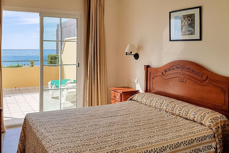 Bedroom 3, Nerja Bahía Apartamentos, Málaga