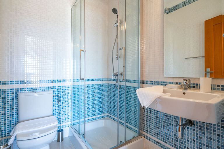 Bathroom 4, Lagos Ocean View 3 With Pool by Homing, Lagos