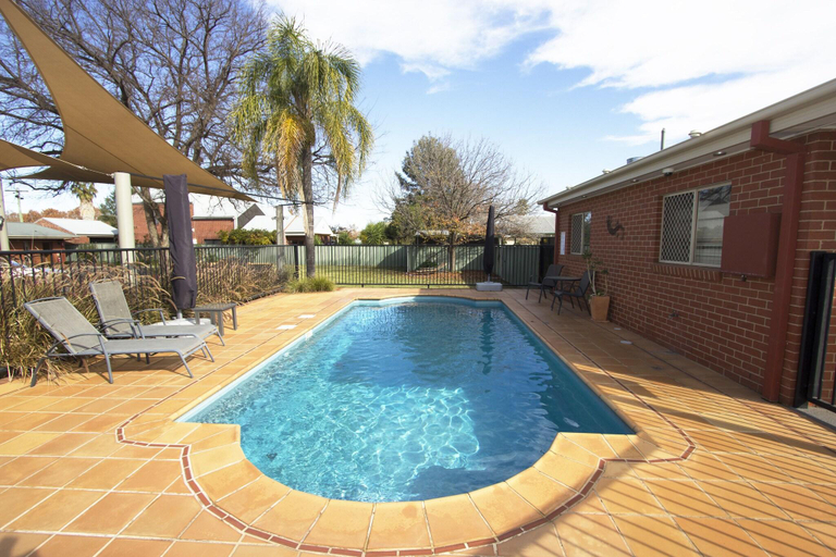 Sport & Beauty 3, Wagga RSL Club Motel, Wagga Wagga - Pt A