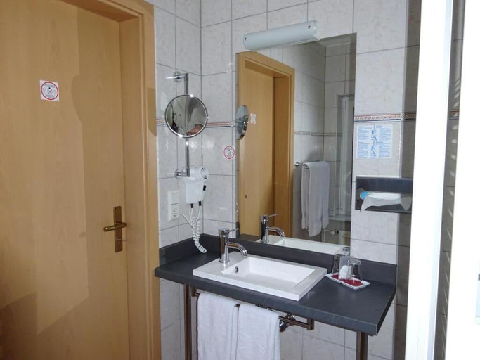 Bathroom, Hotel Haus Meeresblick, Ostholstein
