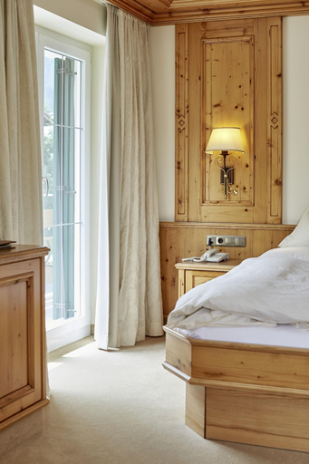 Bedroom 4, Anthonys Alpin Hotel, Bludenz