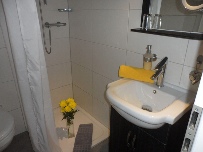 Bathroom 4, Buntes Moor, Osterholz