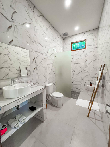 Bedroom 4, Aleksa- Brand new villa+ Ricefield View + Rooftop, Badung