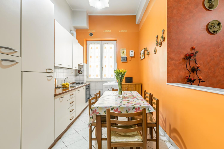 Others 3, GuestHost - Ballaro Market Cozy Apartments, Palermo