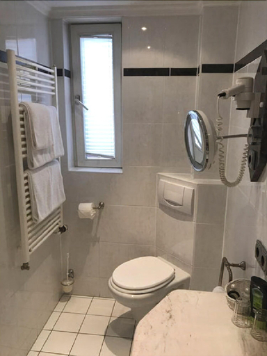 Bathroom 4, Hotel Malepartus, Rheingau-Taunus-Kreis