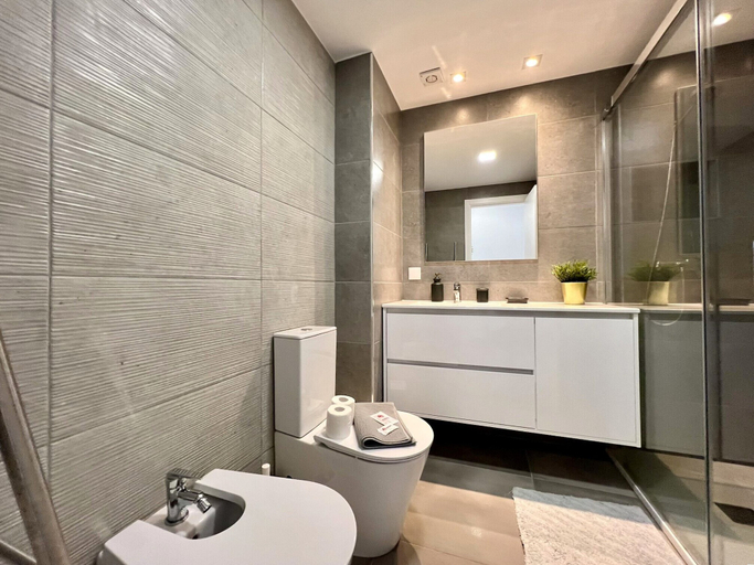 Bathroom 4, Albufeira Twins 3 With Pool by Homing, Albufeira