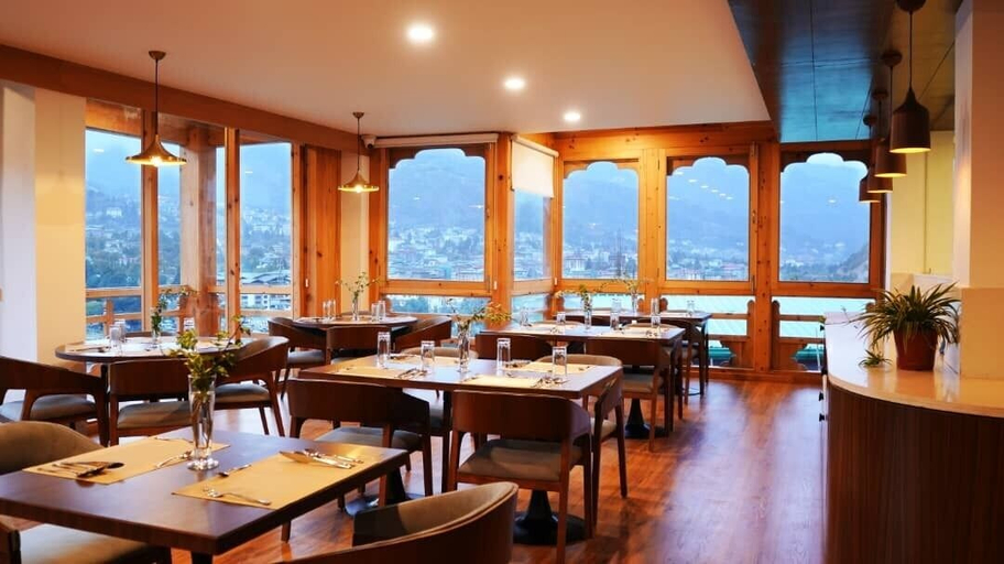 Food & Drinks 4, Tro Hotel, Chang