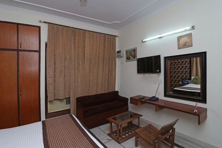 Others 5, Hotel Hari Villa, Gautam Buddha Nagar