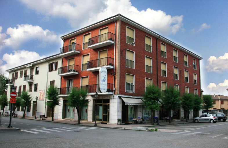 Exterior & Views 2, Hotel Ristorante Vittoria, Vercelli