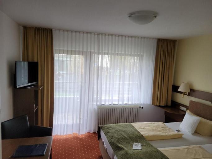 Bedroom 2, Kurparkhotel-Gemund, Euskirchen