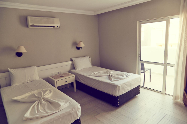 Bedroom 3, Two Seas Hotel, Marmaris