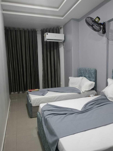 Bedroom 3, Florida hotel, 'Abdin