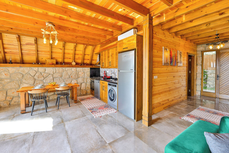 Others 5, Alaska, Kaş